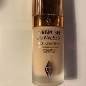 Charlotte Tilbury: Airbrush Flawless Foundation.